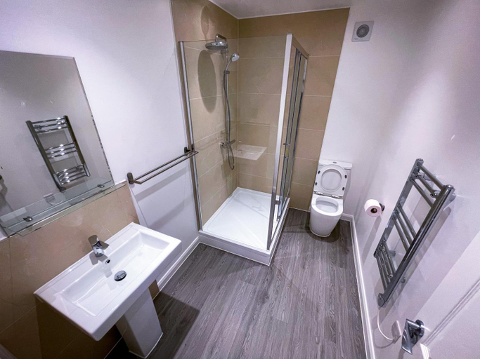 Bathroom 2, Ilford Luxury Apartments, London