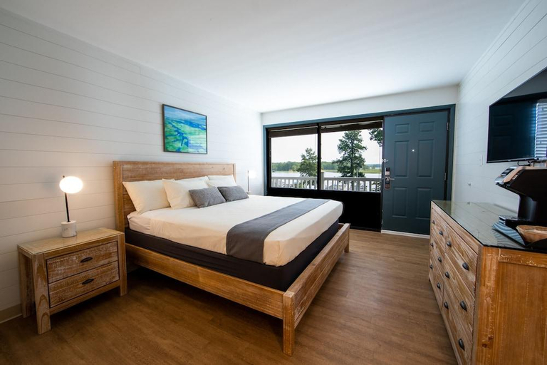 Bedroom 2, Rivers Rest Resort, Charles City
