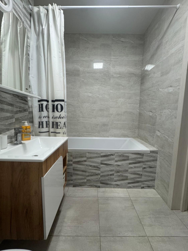 Bathroom, Новобудова стрииська 45а жк Леви міста автовокзал гашека, L'vivs'ka