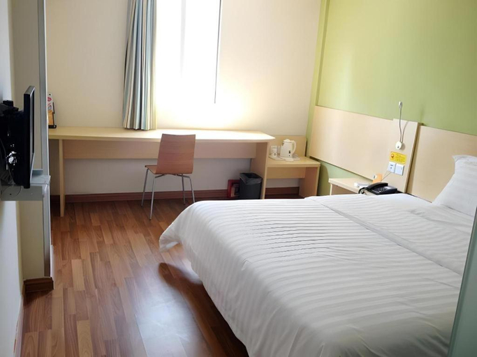 Bedroom 5, 7 Days Inn Baiyin Renmin Road Passenger Station, Baiyin