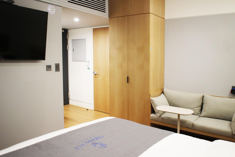 Bedroom 2, Parangvue Hotel, Goseong