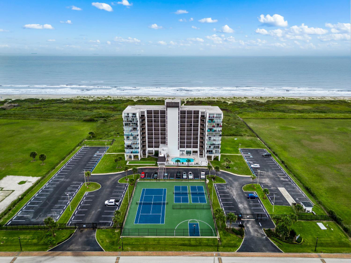 Others 5, Islander East Condominiums, Galveston