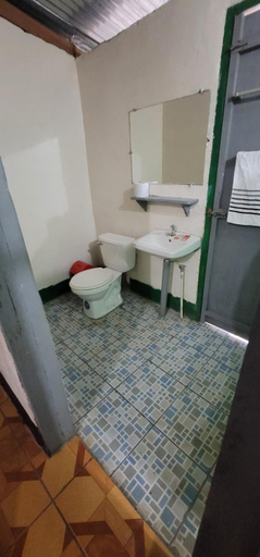 Bathroom 2, Rocks Beach, Lago de Nicaragua