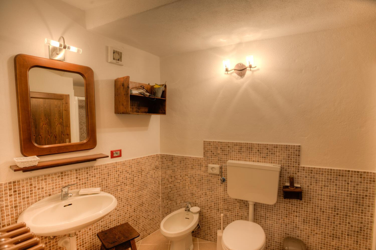 Bathroom 4, Residence CAV Emile Rey, Aosta