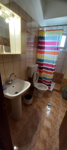 Bathroom 2, Central Rooms, Crete