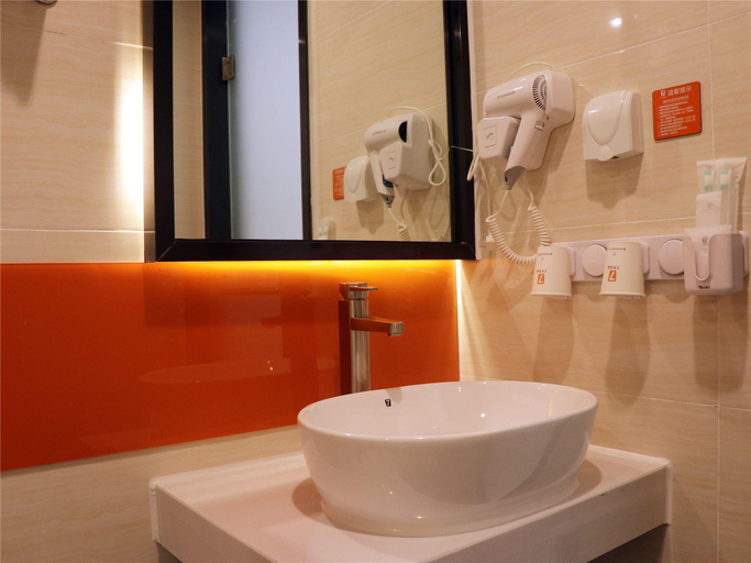 Bathroom 2, 7Days Premium Chengdu Railway East Station Branch, Chengdu