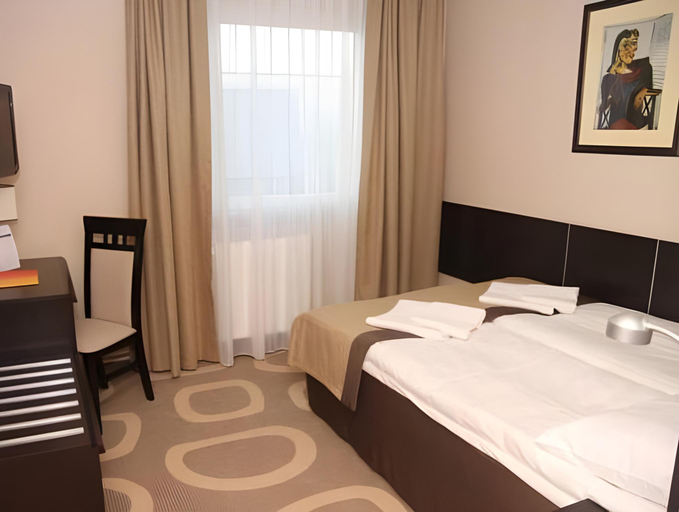 Bedroom 3, Hotel Picaro Stok, Świebodzin