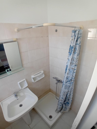 Bathroom 3, PETROS ROOMS to LET KALOGRIA BEACH, West Greece