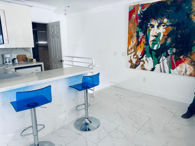 Others 4, Sunrise Penthouse ocean view terrace beach few steps away SOBE, Miami-Dade