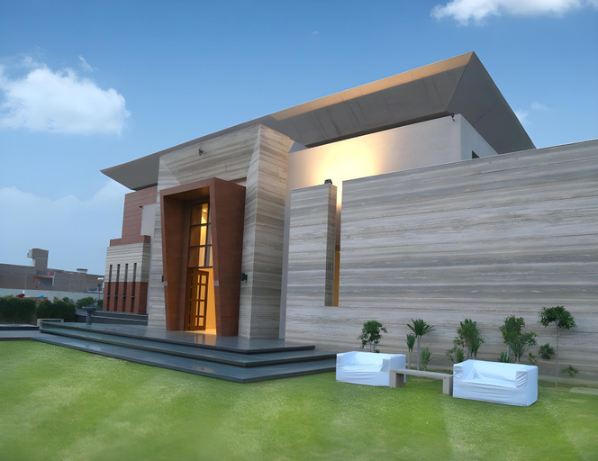 Exterior & Views