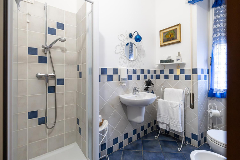 Bathroom 2, Casa Lollobrigida, Rome