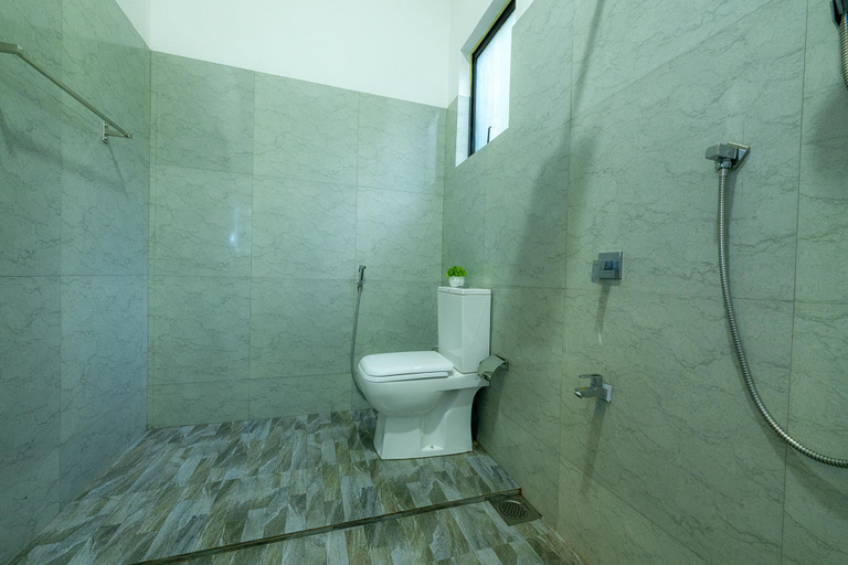 Bathroom 4, Green View Safari Resort, Embilipitiya