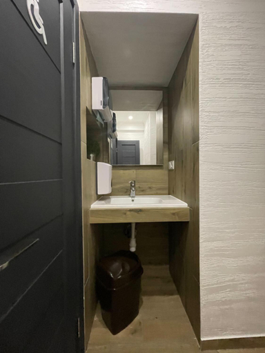 Bathroom 4, Le Rêve city hostel, Odes'ka