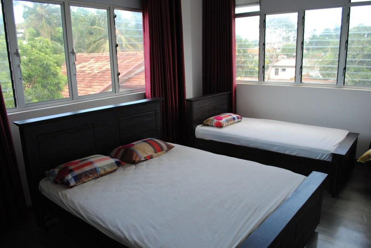 Bedroom, DSK Apartment, Galle Four Gravets