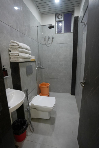 Bathroom 3, RRA Retreat Hotel, Rajsamand
