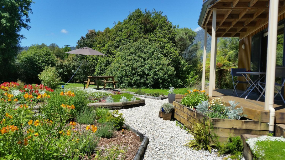 Others 4, Ribbonwood Retreat B & B, Westland