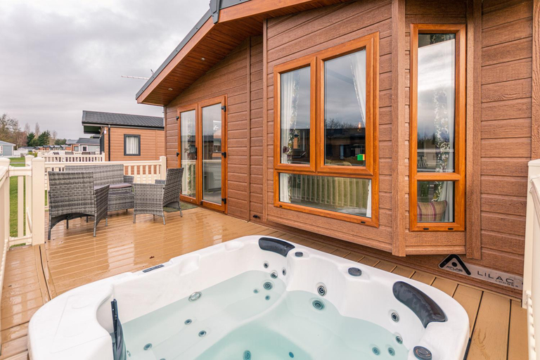 Others 4, Green Acres Lodge with Hot Tub, East Riding of Yorkshire
