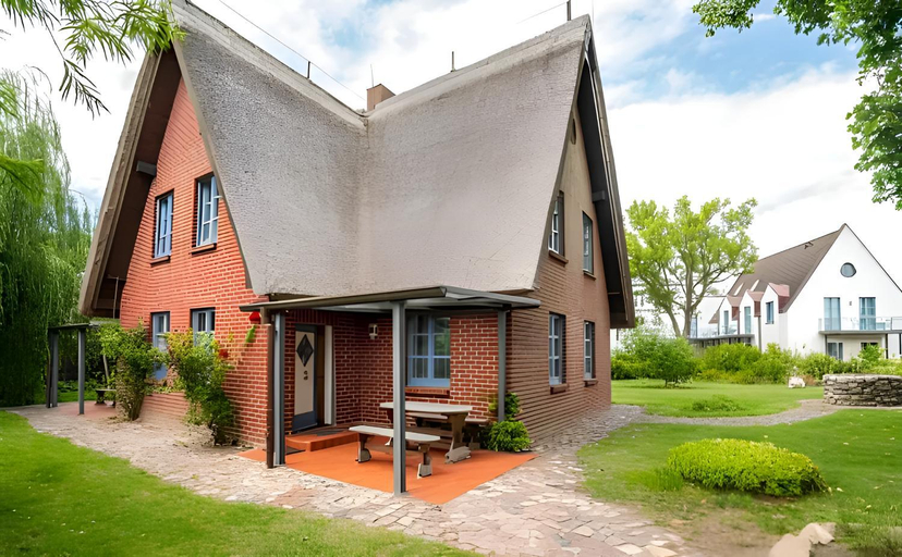 Exterior & Views 1, Hotel Zur alten Schmiede, Vorpommern-Rügen