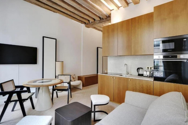 Others 5, Makom Saint Honore, Paris