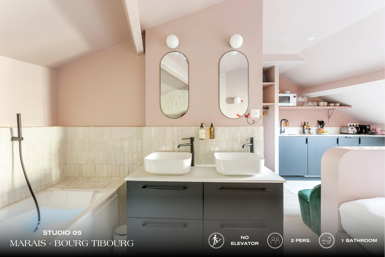 Bathroom 5, Beauquartier - Marais Bourg Tibourg, Paris