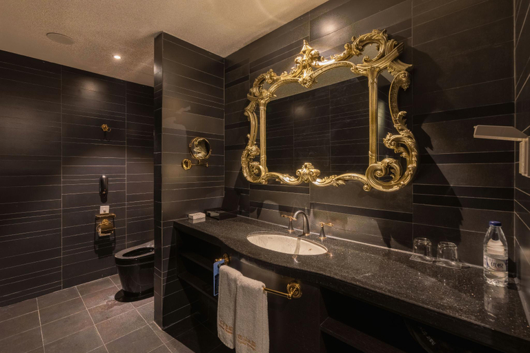 Bathroom 3, Crystal Orange Hotel Nanchang Bayi Square Tengwang Pavilion, Nanchang