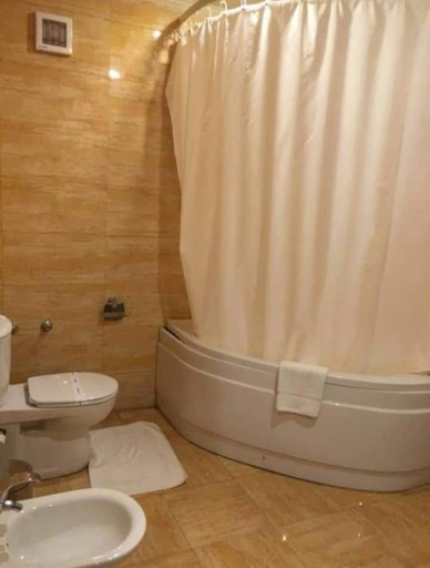 Bathroom 4, Porto Marina Resort & Spa, Al-Hammam