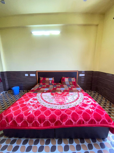 Bedroom 3, Sarjeevan Guest House, Kangra