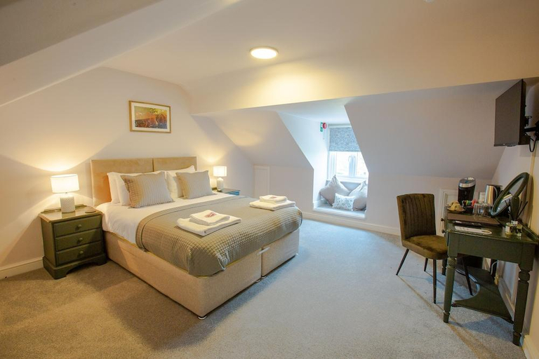 Bedroom 2, Woodfalls Inn, Wiltshire