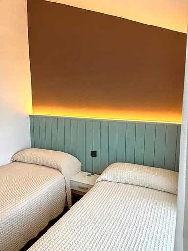 Bedroom 3, Aparthotel Nuramar, Baleares