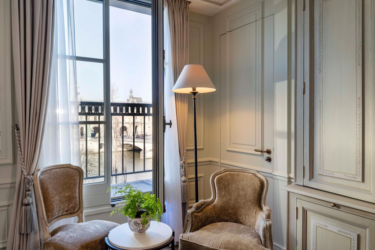 Others 5, Hotel Du Quai Voltaire, Paris