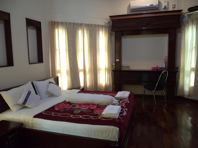 Bedroom 2, Hsaung Thazin Hotel, Mandalay