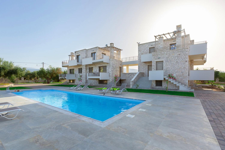 Others 4, Azari Lifetime Memories, Peloponnese