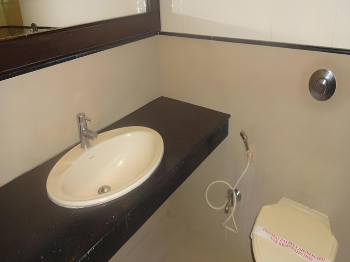 Bathroom 2, Hotel Sree Murugan, Coimbatore