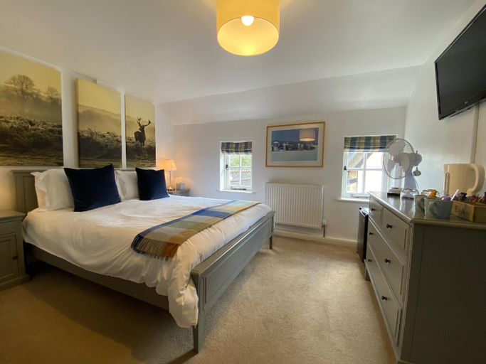 Bedroom, Kings Head (Low House), Suffolk