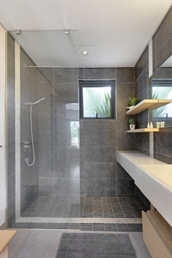 Bathroom 4, Choisy les Bains