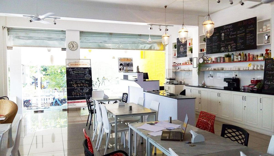 Food & Drinks 5, Chaplin Hotel Pondicherry, Puducherry