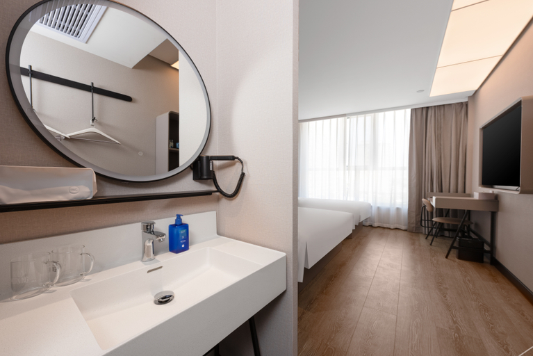 Bathroom 4, Hanting Hotel Xinzhou Dingxiang Jinchang Street, Xinzhou