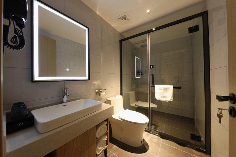 Bathroom 4, GreenTree Inn Express Dongying Lijin County Ginza Market, Dongying