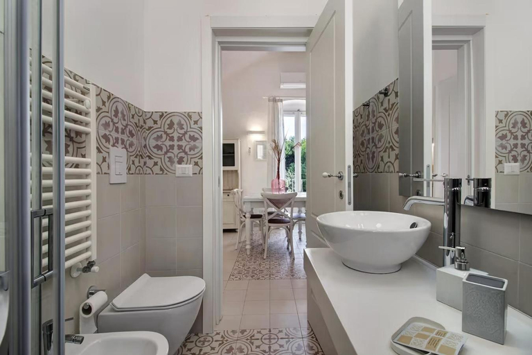 Bathroom 2, Le Cementine - Apulian Rooms, Brindisi