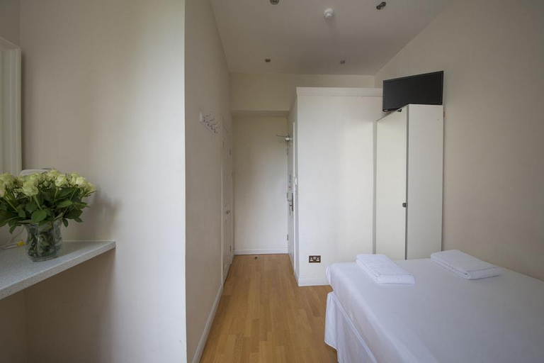 Bedroom 2, No 23, London