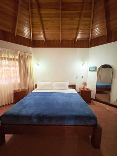 Bedroom 2, Hotel Villa Acacia, Carrillo