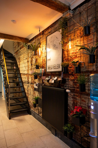 Others 4, BnB De Koepoort, Antwerpen