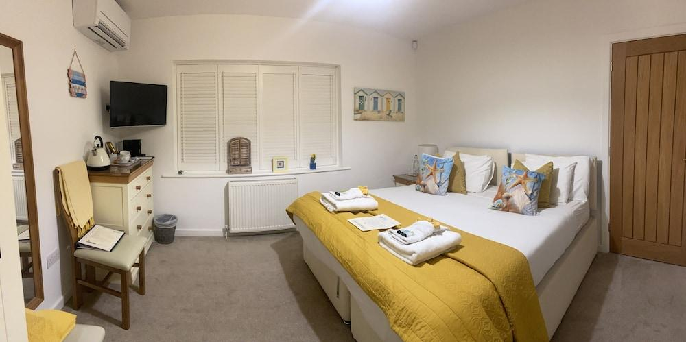 Others 5, Avon Beach Bed & Breakfast, Dorset