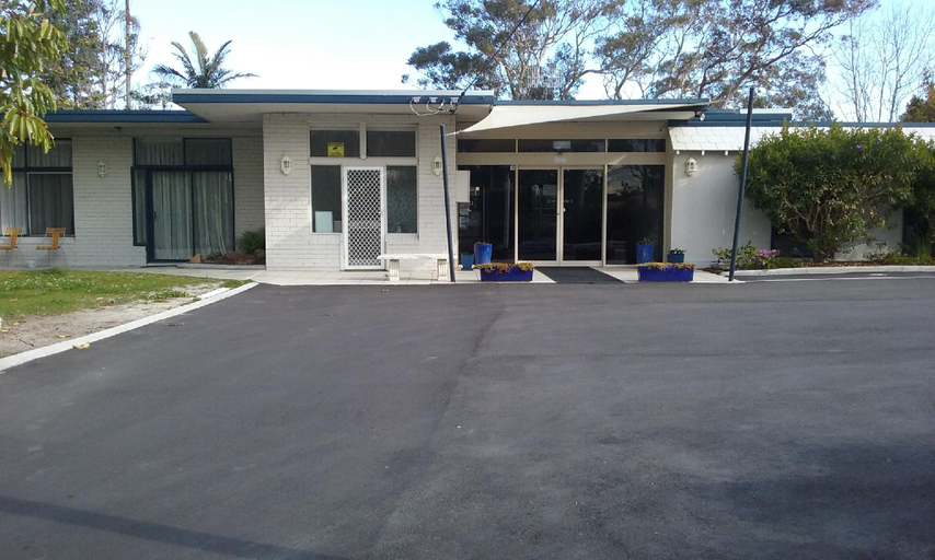 Exterior & Views 4, Lake Munmorah Motel, Wyong - North-East