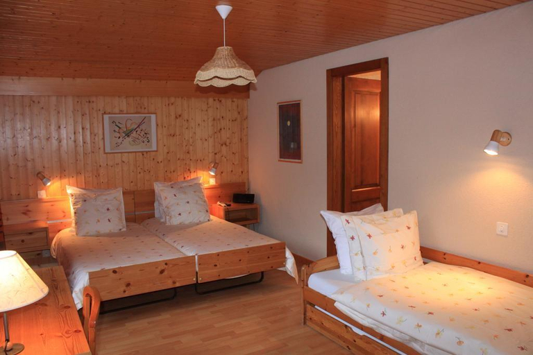 Bedroom 2, Hotel La Rotonde, Entremont