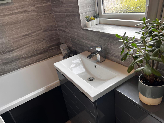 Bathroom, Beautiful and Peaceful village location, Staffordshire
