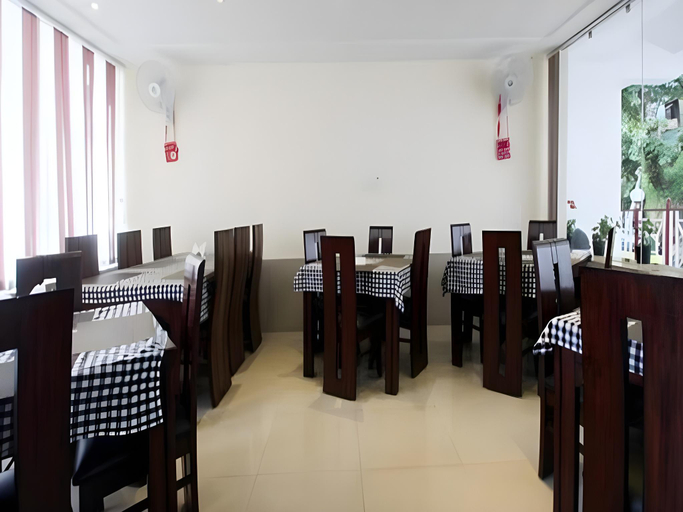 Food & Drinks, Hotel Deodar Villa, Kangra