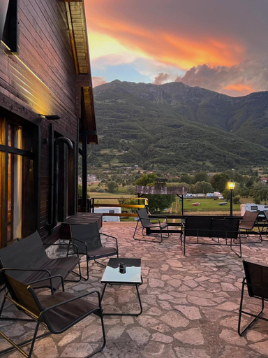 Others 5, Camp Hotel Lake Views