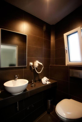 Bathroom, Limni Hotel, East Macedonia and Thrace