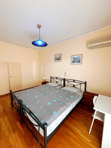 Bedroom 5, Relax 4, Attica
